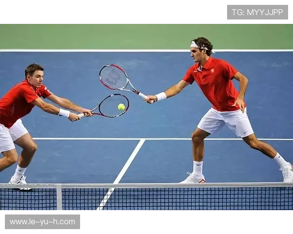 双打配合技巧解析:提升默契与战略的重要性 双打配合技巧解析:提升默契与战略的重要性